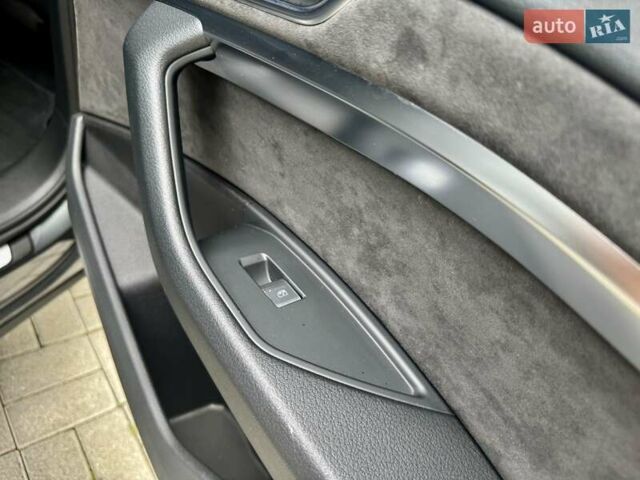 Сірий Ауді E-Tron, об'ємом двигуна 0 л та пробігом 148 тис. км за 27500 $, фото 147 на Automoto.ua