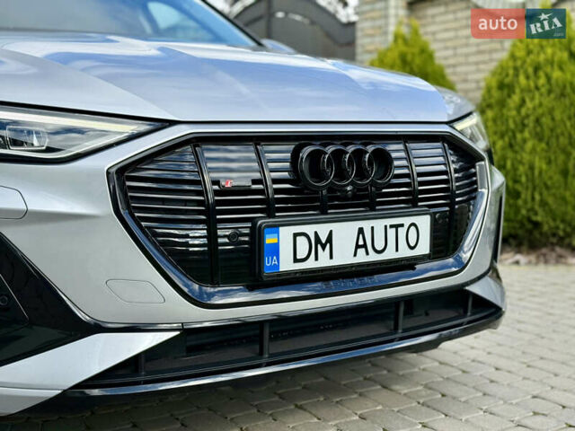 Серый Ауди E-Tron, объемом двигателя 0 л и пробегом 130 тыс. км за 37000 $, фото 17 на Automoto.ua