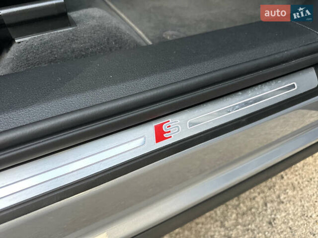 Сірий Ауді E-Tron, об'ємом двигуна 0 л та пробігом 45 тис. км за 33999 $, фото 28 на Automoto.ua