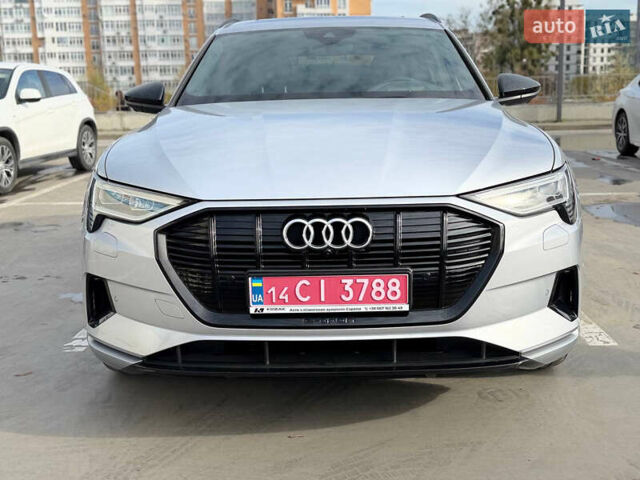 Серый Ауди E-Tron, объемом двигателя 0 л и пробегом 32 тыс. км за 41990 $, фото 35 на Automoto.ua