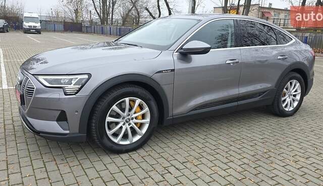 Сірий Ауді E-Tron, об'ємом двигуна 0 л та пробігом 140 тис. км за 28800 $, фото 60 на Automoto.ua