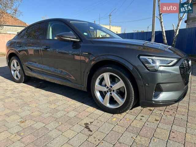 Серый Ауди E-Tron, объемом двигателя 0 л и пробегом 108 тыс. км за 32500 $, фото 2 на Automoto.ua