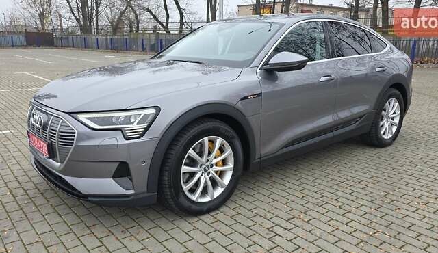 Сірий Ауді E-Tron, об'ємом двигуна 0 л та пробігом 140 тис. км за 28800 $, фото 61 на Automoto.ua