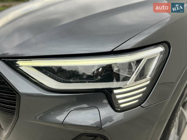Ауді E-Tron 2021 у Луцьку на Automoto.ua Сірий Ауді E-Tron, об'ємом двигуна 0 л та пробігом 125 тис. км за 34999 $, фото 13 на Automoto.ua