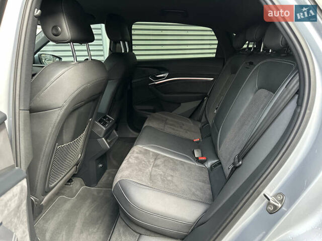 Сірий Ауді E-Tron, об'ємом двигуна 0 л та пробігом 45 тис. км за 33999 $, фото 55 на Automoto.ua