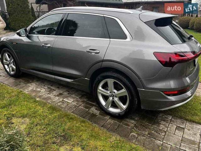 Серый Ауди E-Tron, объемом двигателя 0 л и пробегом 165 тыс. км за 33000 $, фото 6 на Automoto.ua