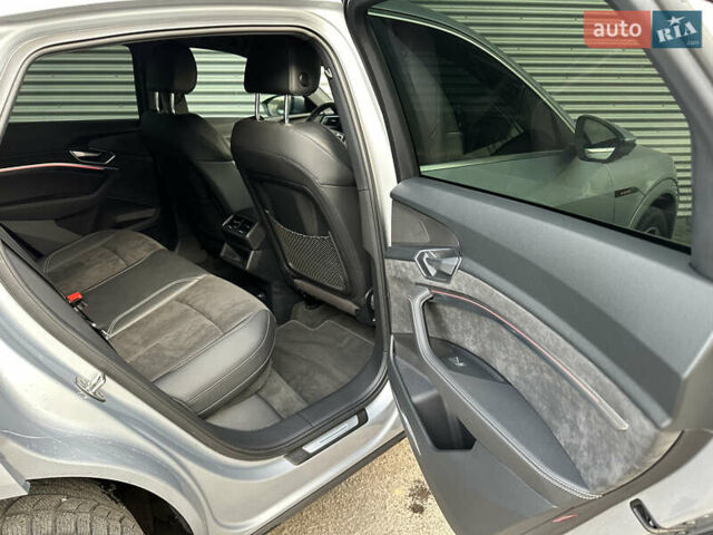 Сірий Ауді E-Tron, об'ємом двигуна 0 л та пробігом 45 тис. км за 33999 $, фото 36 на Automoto.ua
