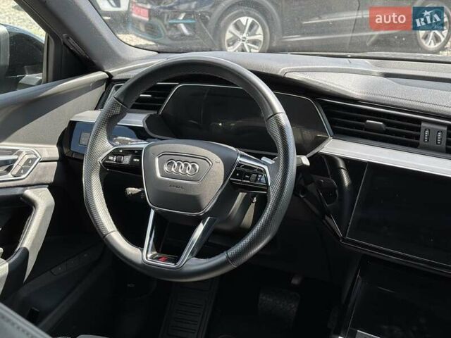 Серый Ауди E-Tron, объемом двигателя 0 л и пробегом 115 тыс. км за 37600 $, фото 24 на Automoto.ua