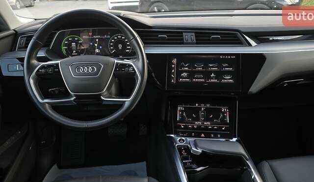 Сірий Ауді E-Tron, об'ємом двигуна 0 л та пробігом 110 тис. км за 29999 $, фото 47 на Automoto.ua