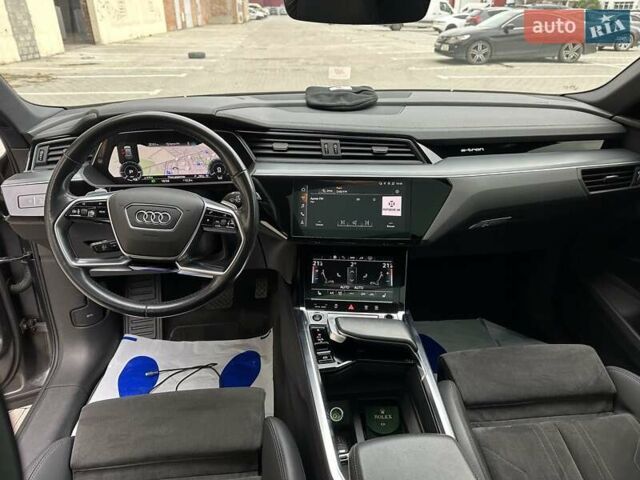 Ауди E-Tron 2021 в Тернополе на Automoto.ua Серый Ауди E-Tron, объемом двигателя 0 л и пробегом 85 тыс. км за 27999 $, фото 27 на Automoto.ua