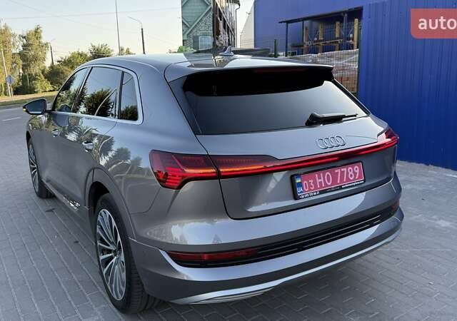 Серый Ауди E-Tron, объемом двигателя 0 л и пробегом 98 тыс. км за 29999 $, фото 7 на Automoto.ua