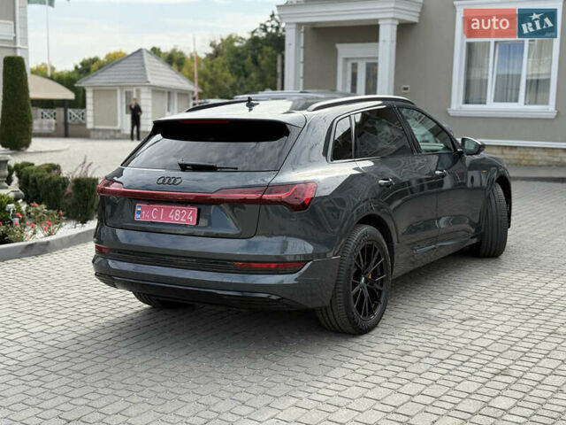 Серый Ауди E-Tron, объемом двигателя 0 л и пробегом 40 тыс. км за 34999 $, фото 4 на Automoto.ua