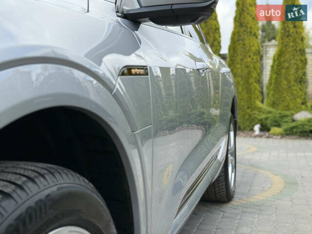 Серый Ауди E-Tron, объемом двигателя 0 л и пробегом 130 тыс. км за 37000 $, фото 137 на Automoto.ua