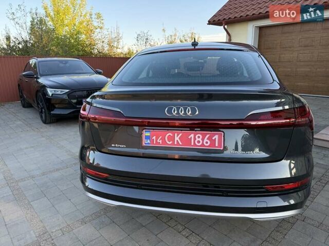 Серый Ауди E-Tron, объемом двигателя 0 л и пробегом 98 тыс. км за 31777 $, фото 4 на Automoto.ua