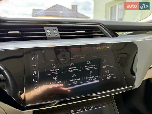 Серый Ауди E-Tron, объемом двигателя 0 л и пробегом 130 тыс. км за 37000 $, фото 77 на Automoto.ua