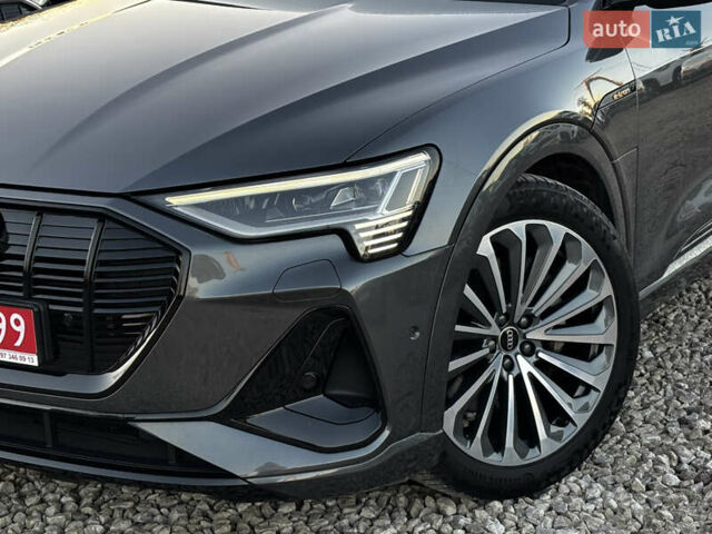 Серый Ауди E-Tron, объемом двигателя 0 л и пробегом 70 тыс. км за 42850 $, фото 11 на Automoto.ua
