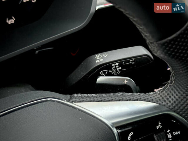 Серый Ауди E-Tron, объемом двигателя 0 л и пробегом 36 тыс. км за 45445 $, фото 129 на Automoto.ua