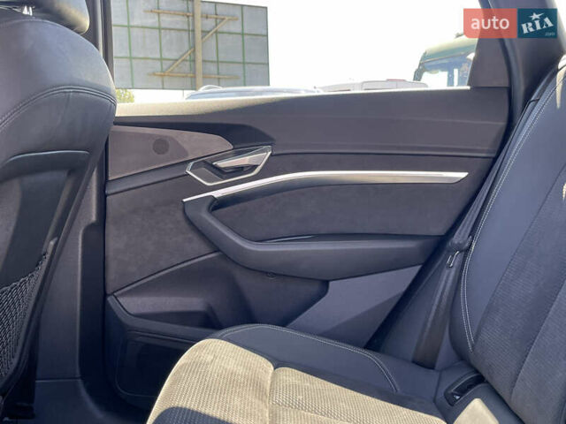 Сірий Ауді E-Tron, об'ємом двигуна 0 л та пробігом 38 тис. км за 39500 $, фото 36 на Automoto.ua