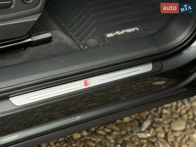 Серый Ауди E-Tron, объемом двигателя 0 л и пробегом 149 тыс. км за 29300 $, фото 55 на Automoto.ua