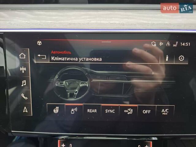 Сірий Ауді E-Tron, об'ємом двигуна 0 л та пробігом 43 тис. км за 41999 $, фото 26 на Automoto.ua