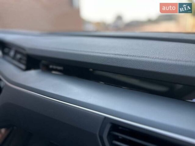 Серый Ауди E-Tron, объемом двигателя 0 л и пробегом 56 тыс. км за 34200 $, фото 38 на Automoto.ua