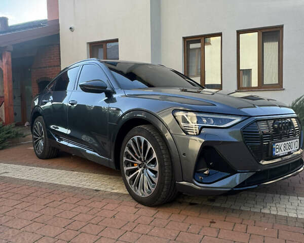 Серый Ауди E-Tron, объемом двигателя 0 л и пробегом 29 тыс. км за 45500 $, фото 8 на Automoto.ua