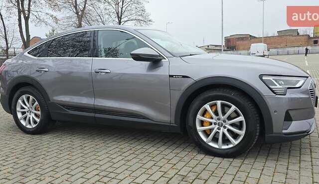 Сірий Ауді E-Tron, об'ємом двигуна 0 л та пробігом 140 тис. км за 28800 $, фото 7 на Automoto.ua