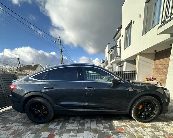 Серый Ауди E-Tron, объемом двигателя 0 л и пробегом 79 тыс. км за 36500 $, фото 4 на Automoto.ua