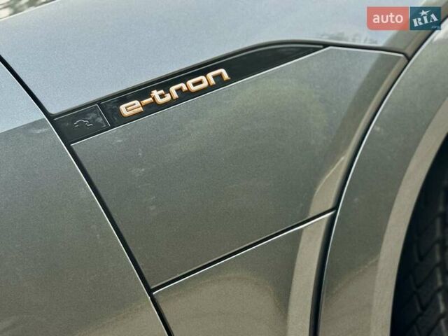 Сірий Ауді E-Tron, об'ємом двигуна 0 л та пробігом 148 тис. км за 27500 $, фото 19 на Automoto.ua