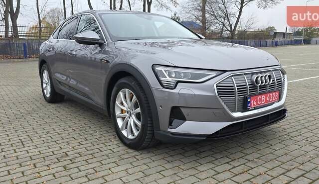 Сірий Ауді E-Tron, об'ємом двигуна 0 л та пробігом 140 тис. км за 28800 $, фото 5 на Automoto.ua