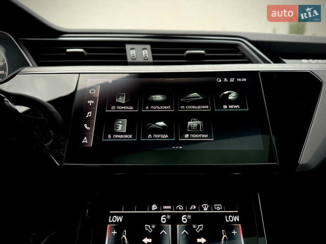 Серый Ауди E-Tron, объемом двигателя 0 л и пробегом 36 тыс. км за 45445 $, фото 116 на Automoto.ua