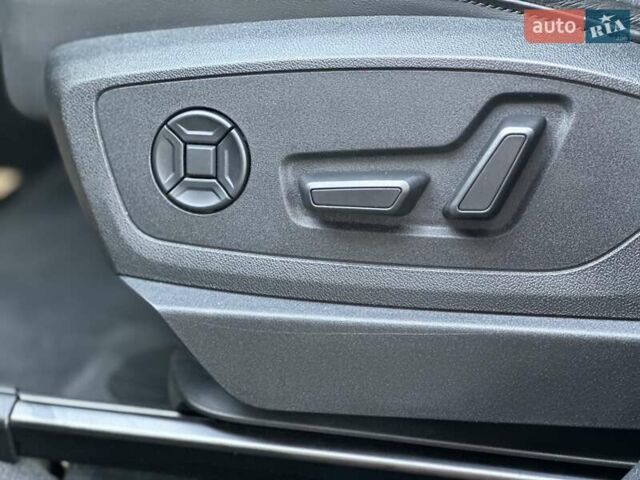 Серый Ауди E-Tron, объемом двигателя 0 л и пробегом 59 тыс. км за 37396 $, фото 17 на Automoto.ua