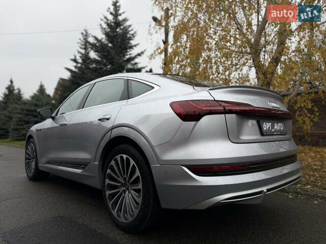 Сірий Ауді E-Tron, об'ємом двигуна 0 л та пробігом 39 тис. км за 39800 $, фото 7 на Automoto.ua