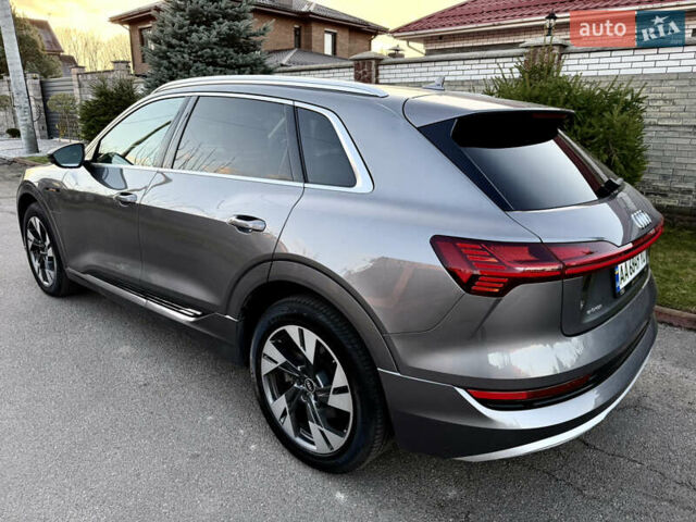 Серый Ауди E-Tron, объемом двигателя 0 л и пробегом 78 тыс. км за 33000 $, фото 13 на Automoto.ua