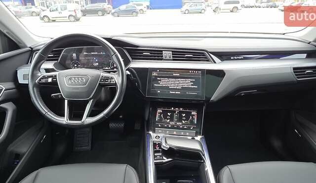 Сірий Ауді E-Tron, об'ємом двигуна 0 л та пробігом 140 тис. км за 28800 $, фото 82 на Automoto.ua