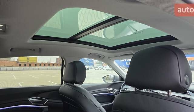 Сірий Ауді E-Tron, об'ємом двигуна 0 л та пробігом 140 тис. км за 28800 $, фото 89 на Automoto.ua