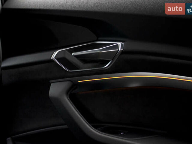 Сірий Ауді E-Tron, об'ємом двигуна 0 л та пробігом 69 тис. км за 39700 $, фото 18 на Automoto.ua