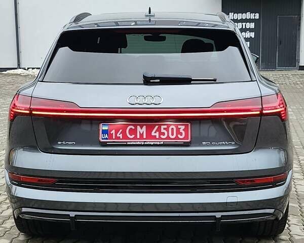 Сірий Ауді E-Tron, об'ємом двигуна 0 л та пробігом 117 тис. км за 27200 $, фото 11 на Automoto.ua