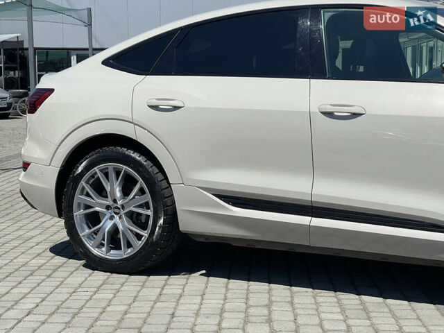 Сірий Ауді E-Tron, об'ємом двигуна 0 л та пробігом 38 тис. км за 39500 $, фото 7 на Automoto.ua