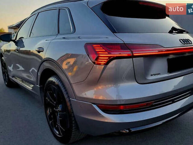 Серый Ауди E-Tron, объемом двигателя 0 л и пробегом 61 тыс. км за 30000 $, фото 4 на Automoto.ua