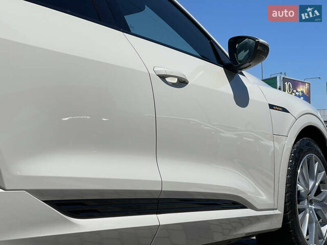 Сірий Ауді E-Tron, об'ємом двигуна 0 л та пробігом 38 тис. км за 39500 $, фото 8 на Automoto.ua