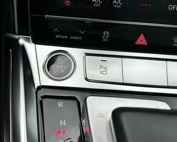 Серый Ауди E-Tron, объемом двигателя 0 л и пробегом 125 тыс. км за 34999 $, фото 83 на Automoto.ua