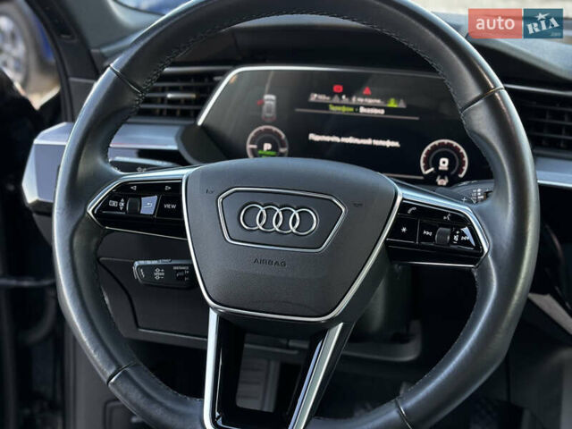 Серый Ауди E-Tron, объемом двигателя 0 л и пробегом 70 тыс. км за 42850 $, фото 29 на Automoto.ua