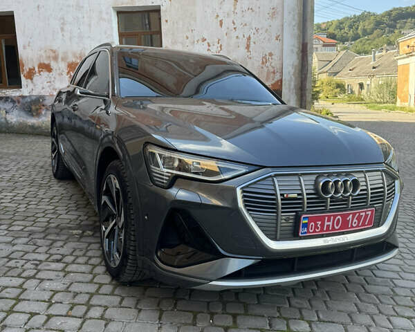 Серый Ауди E-Tron, объемом двигателя 0 л и пробегом 203 тыс. км за 29950 $, фото 3 на Automoto.ua