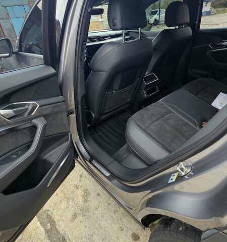 Сірий Ауді E-Tron, об'ємом двигуна 0 л та пробігом 116 тис. км за 32600 $, фото 8 на Automoto.ua