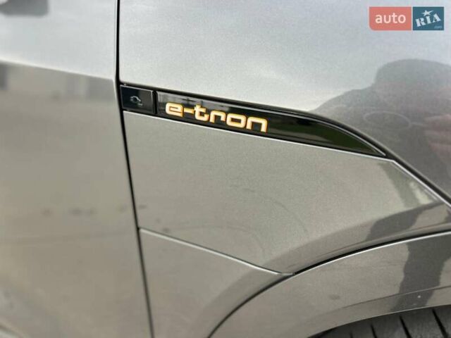 Серый Ауди E-Tron, объемом двигателя 0 л и пробегом 125 тыс. км за 34999 $, фото 109 на Automoto.ua