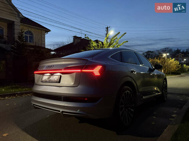 Сірий Ауді E-Tron, об'ємом двигуна 0 л та пробігом 39 тис. км за 39800 $, фото 4 на Automoto.ua