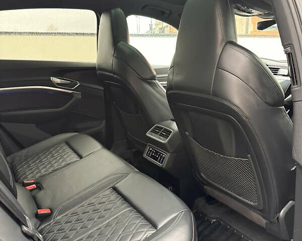 Сірий Ауді E-Tron, об'ємом двигуна 0 л та пробігом 106 тис. км за 39900 $, фото 10 на Automoto.ua