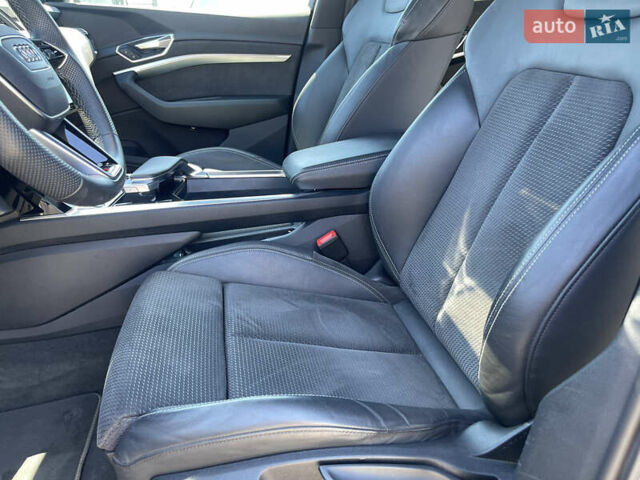 Сірий Ауді E-Tron, об'ємом двигуна 0 л та пробігом 38 тис. км за 39500 $, фото 25 на Automoto.ua