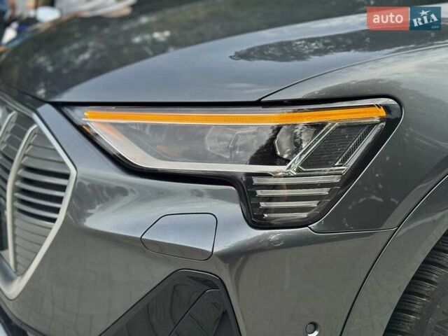 Сірий Ауді E-Tron, об'ємом двигуна 0 л та пробігом 148 тис. км за 27500 $, фото 42 на Automoto.ua
